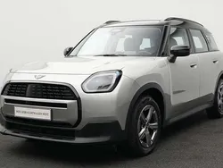 Grau Gebraucht 2024 Mini Countryman Classic SUV | 31.898 €