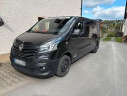 Schwarz Gebraucht 2017 Renault Trafic Van | 14.900 € (Etwas zu teuer)