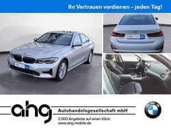 Silber Gebraucht 2021 BMW 318 Sport Line Limousine | 24.630 € (Etwas zu teuer)