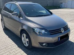 Braun Gebraucht 2010 VW Golf Plus Comfortline Van / Kleinbus | 5.900 € (Guter Preis)