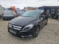 Schwarz Gebraucht 2014 Mercedes B180 Van / Kleinbus | 7.800 € (Guter Preis)