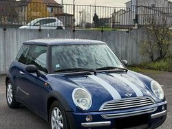 Blau Gebraucht 2003 Mini ONE Kleinwagen | 1.600 € (Fairer Preis)