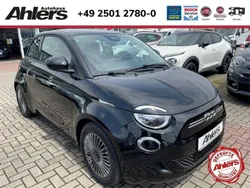 Schwarz Gebraucht 2022 Fiat 500e Icon Kleinwagen | 23.490 € (Teuer)