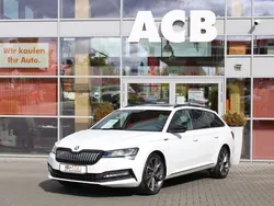 Weiß Gebraucht 2022 Skoda Superb SportLine Kombi | 27.800 € (Fairer Preis)