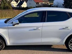 Weiß Gebraucht 2021 Seat Leon XCELLENCE Limousine | 17.199 € (Guter Preis)