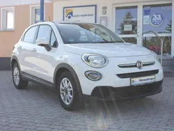 Bianco divino/ghiaccio/gelato Gebraucht 2018 Fiat 500X Urban SUV | 14.200 € (Fairer Preis)
