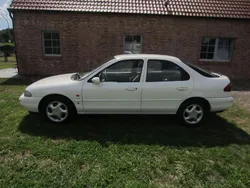 Weiß Gebraucht 1995 Ford Mondeo Ghia Limousine | 4.500 €