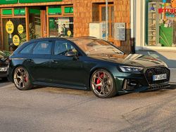 Grün Gebraucht 2024 Audi RS4 Sport Kombi | 85.000 € (Etwas zu teuer)