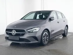 Grau Gebraucht 2024 Mercedes B180 Van / Kleinbus | 31.300 € (Etwas zu teuer)