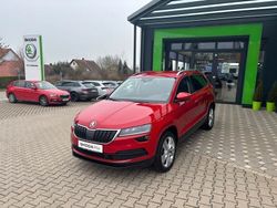 Rot Gebraucht 2019 Skoda Karoq Style SUV | 22.790 € (Etwas zu teuer)