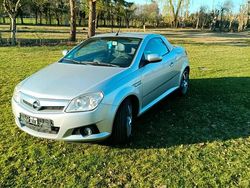Silber Gebraucht 2006 Opel Tigra Cabrio | 2.000 € (Fairer Preis)