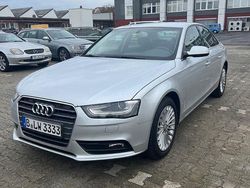 Silber Gebraucht 2013 Audi A4 Ambiente Limousine | 10.300 € (Fairer Preis)