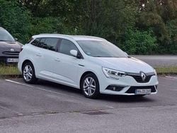 Weiß Gebraucht 2016 Renault Mégane GrandTour Life Kombi | 8.950 € (Fairer Preis)