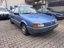 Blau Gebraucht 1992 VW Passat Limousine | 890 €