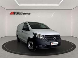 Weiß Gebraucht 2024 Mercedes Vito Van | 31.990 € (Guter Preis)