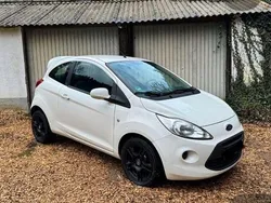 Weiß Gebraucht 2010 Ford Ka Kleinwagen | 2.900 € (Fairer Preis)