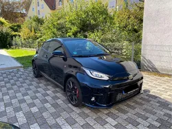 Schwarz Gebraucht 2024 Toyota Yaris Limousine | 35.900 € (Fairer Preis)