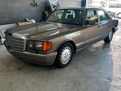 Gold Gebraucht 1986 Mercedes E420 Limousine | 6.500 €