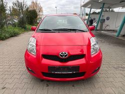 Rot Gebraucht 2011 Toyota Yaris Edition Limousine | 2.799 € (Fairer Preis)