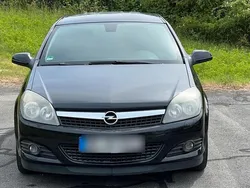 Schwarz Gebraucht 2009 Opel Astra GTC Coupé | 1.799 € (Fairer Preis)