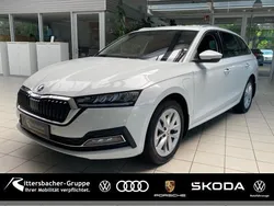 (moonweiss metallic) Gebraucht 2022 Skoda Octavia Style Kombi | 23.990 € (Fairer Preis)