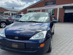 Gebraucht 2000 Ford Focus Trend Limousine | 1.799 € (Fairer Preis)