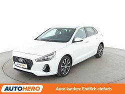 Weiß Gebraucht 2017 Hyundai i30 Premium Limousine | 15.860 € (Fairer Preis)