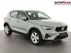 Vapour grey metallic Neu 2025 Volvo XC40 Core SUV | 36.745 € (Superpreis)