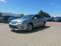 Silber Gebraucht 2012 Toyota Avensis Life Kombi | 7.500 € (Guter Preis)