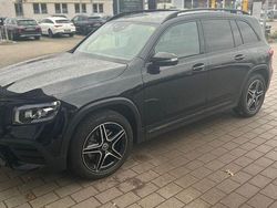 Schwarz Gebraucht 2021 Mercedes GLB250 AMG line SUV | 39.000 € (Etwas zu teuer)