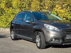 Grau Gebraucht 2013 Peugeot 2008 Allure SUV | 7.500 € (Fairer Preis)