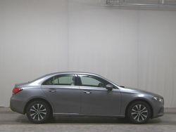 Grau Gebraucht 2020 Mercedes A200 Style Limousine | 18.980 € (Guter Preis)