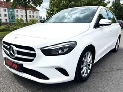 Weiß Gebraucht 2020 Mercedes B180 Business Van / Kleinbus | 20.800 € (Fairer Preis)