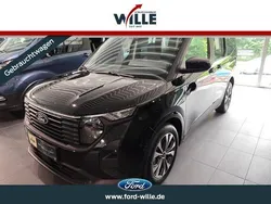 Schwarz Neu 2025 Ford Tourneo Courier Titanium Van / Kleinbus | 27.550 € (Fairer Preis)
