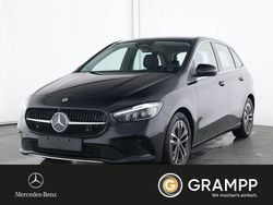 Schwarz Gebraucht 2024 Mercedes B200 Van / Kleinbus | 29.650 € (Guter Preis)