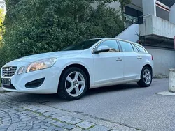 Weiß Gebraucht 2012 Volvo V60 Kombi | 6.700 €