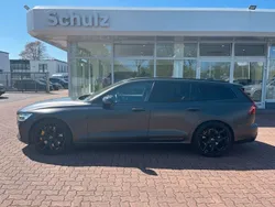 Grau Gebraucht 2020 Volvo V60 Kombi | 37.850 €