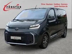 Grau Gebraucht 2024 Toyota Proace Verso Kombi | 45.790 € (Teuer)