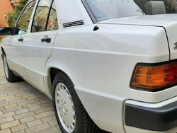 Weiß Gebraucht 1991 Mercedes 190 Limousine | 16.990 €