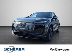Grau Gebraucht 2025 Audi Q6 e-tron Sport SUV | 70.900 € (Superpreis)