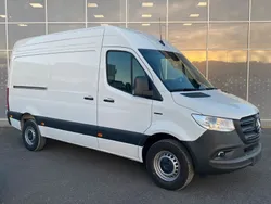 Weiß Neu 2025 Mercedes E-Sprinter Van | 50.768 € (Teuer)