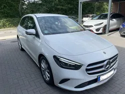 Weiß Gebraucht 2019 Mercedes B200 Progressive Van / Kleinbus | 24.600 € (Fairer Preis)