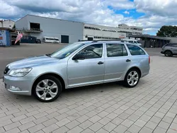 Silber Gebraucht 2012 Skoda Octavia Kombi | 11.700 € (Teuer)