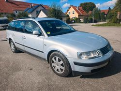 Schwarz Gebraucht 2000 VW Passat Kombi | 490 € (Superpreis)
