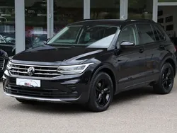 Deep black perleffekt Gebraucht 2022 VW Tiguan Life SUV | 26.490 € (Fairer Preis)