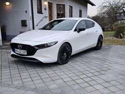 Weiß Gebraucht 2022 Mazda 3 Homura-Line Limousine | 22.000 € (Guter Preis)
