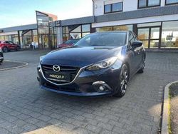 Blau Gebraucht 2016 Mazda 3 Nakama Limousine | 9.990 € (Fairer Preis)