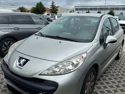 Silber Gebraucht 2008 Peugeot 207 Limousine | 5.000 € (Etwas zu teuer)