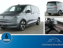 Grau Gebraucht 2023 VW Multivan Style Van / Kleinbus | 50.290 € (Superpreis)