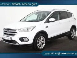 Weiß Gebraucht 2017 Ford Kuga Titanium SUV | 11.800 € (Guter Preis)